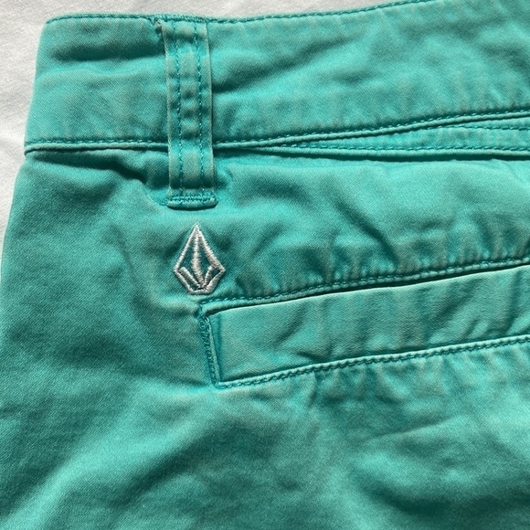 Volcom Teal 2" Hot Short - 9 - Picture 4 of 7